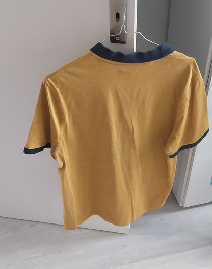 polo jaune
