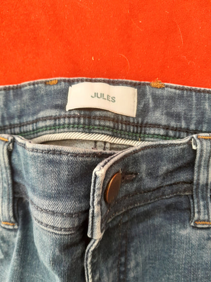 Jean taille W32 L36 avec un accroc