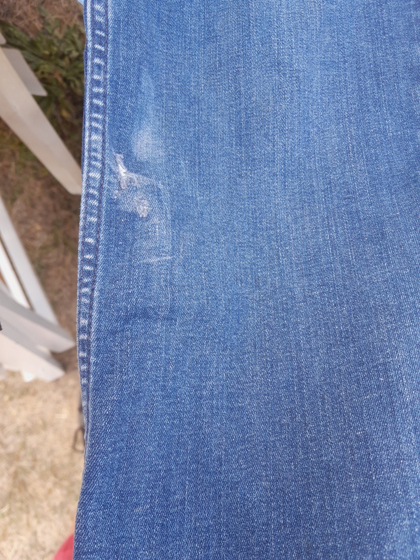 Jean taille W32 L36 avec un accroc