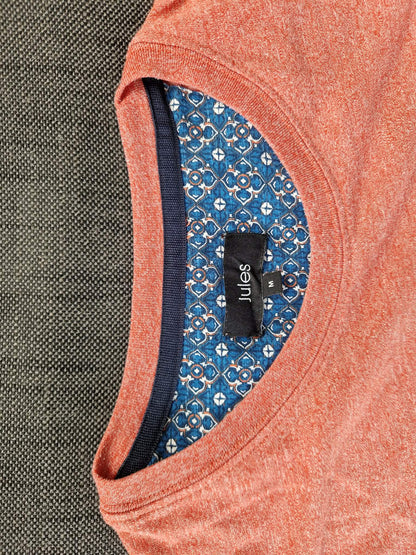 T-SHIRT COLORBLOCK POCHE IMPRIMÉE