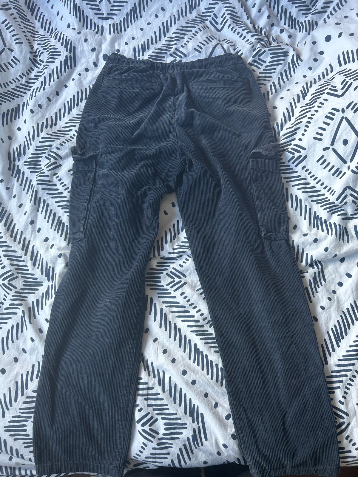 Pantalon cargo en velours coton recyclé