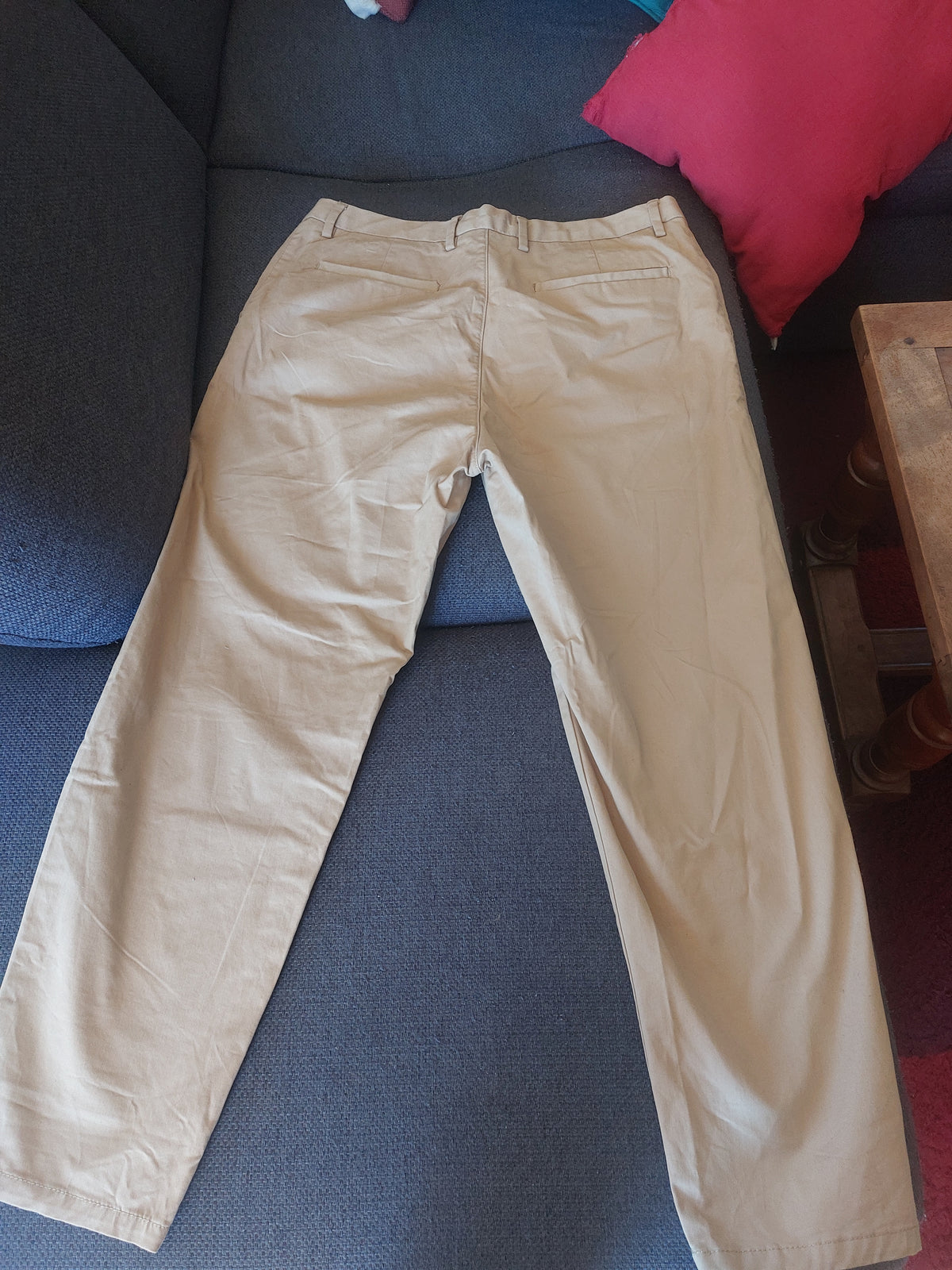 Pantalon chino à plis