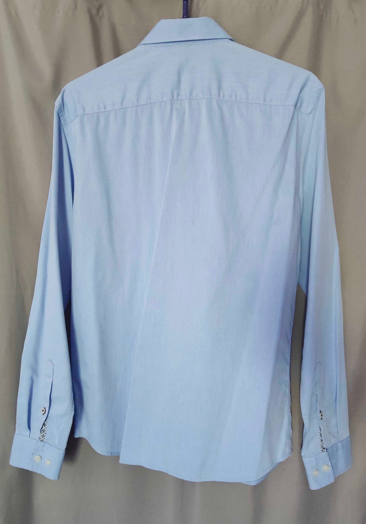 Chemise longue bleu clair