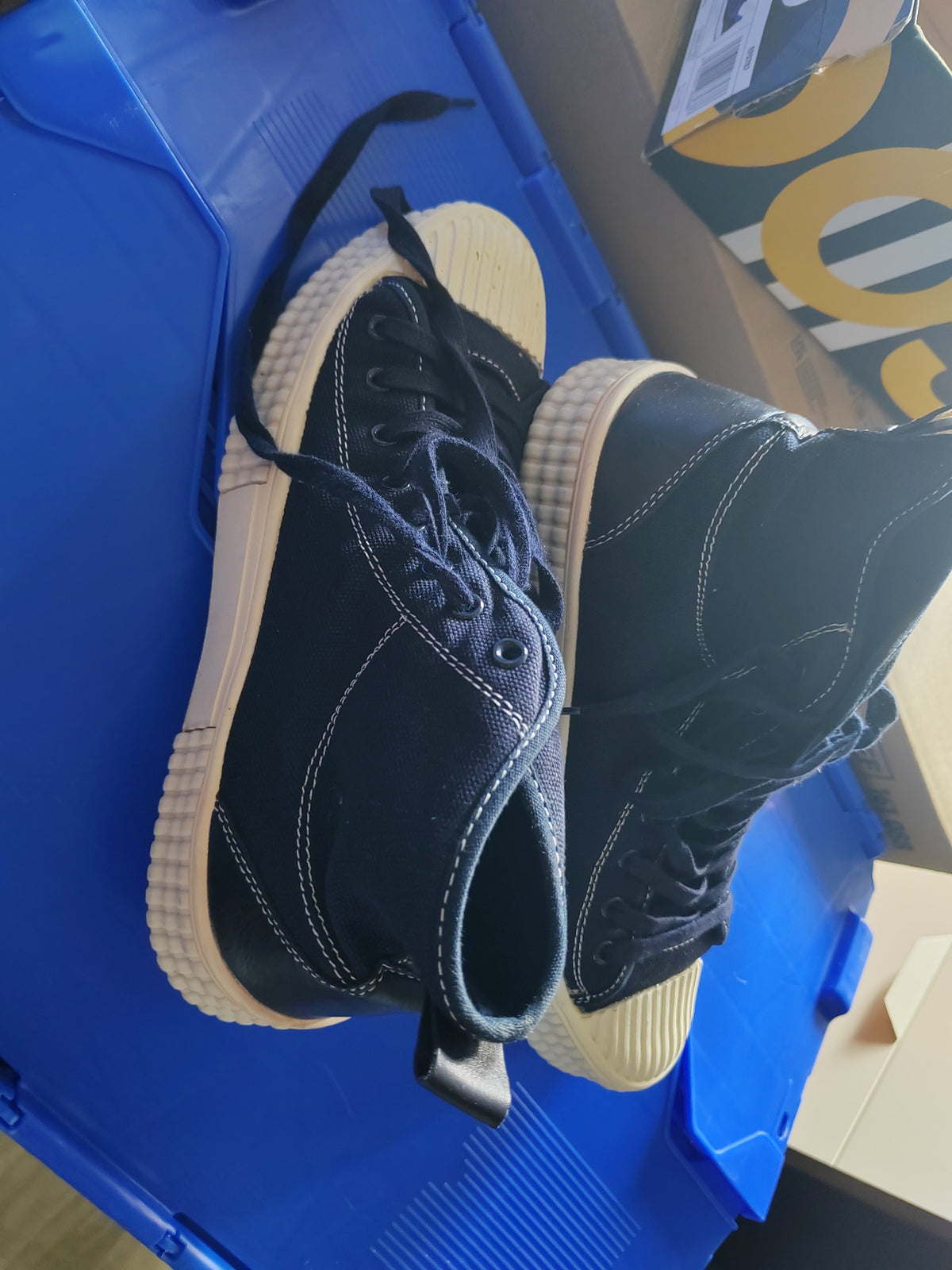 Baskets neuves