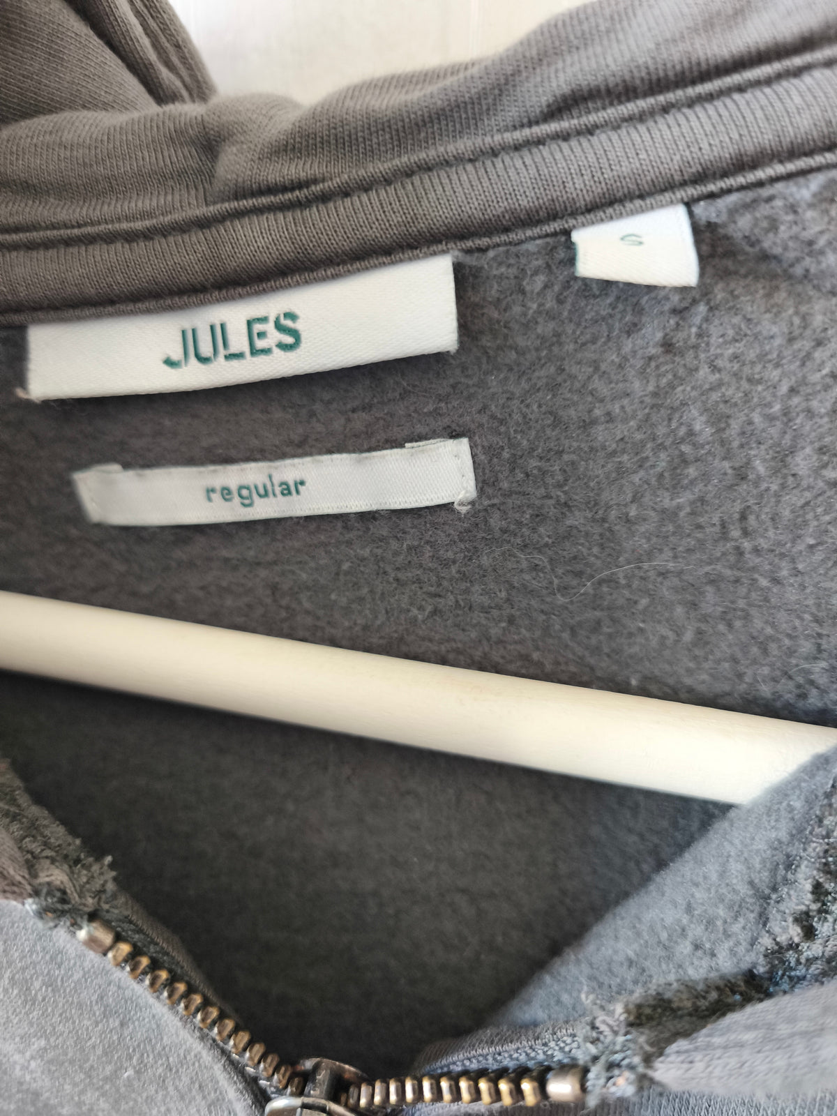 Sweat à capuche zippé