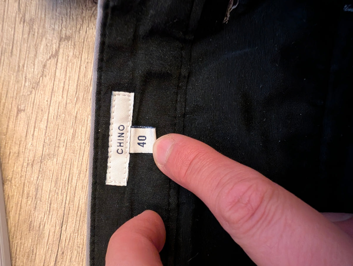 Chino slim satin