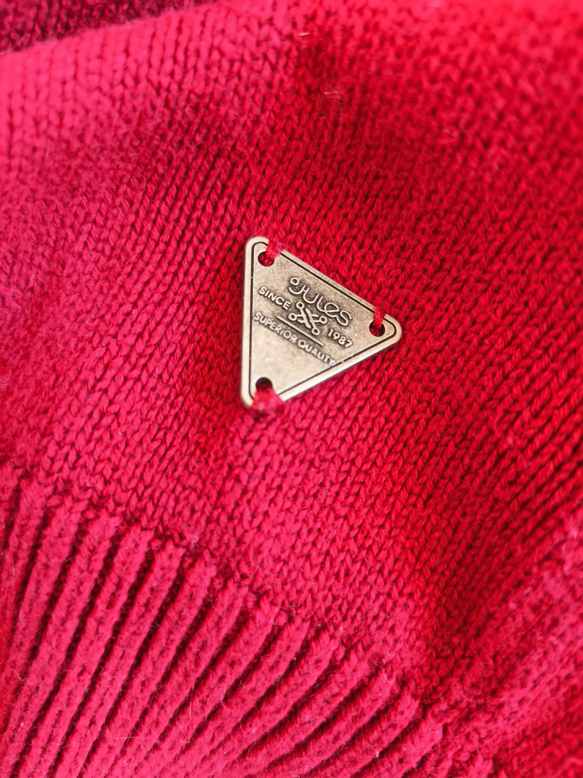 Pull rouge