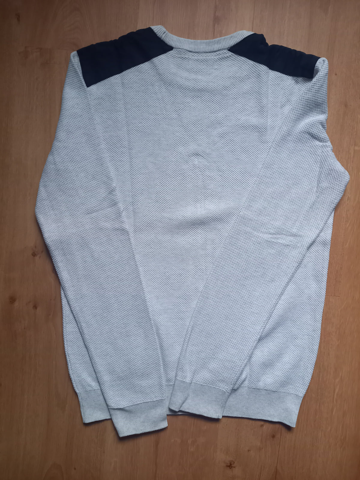 Pull gris