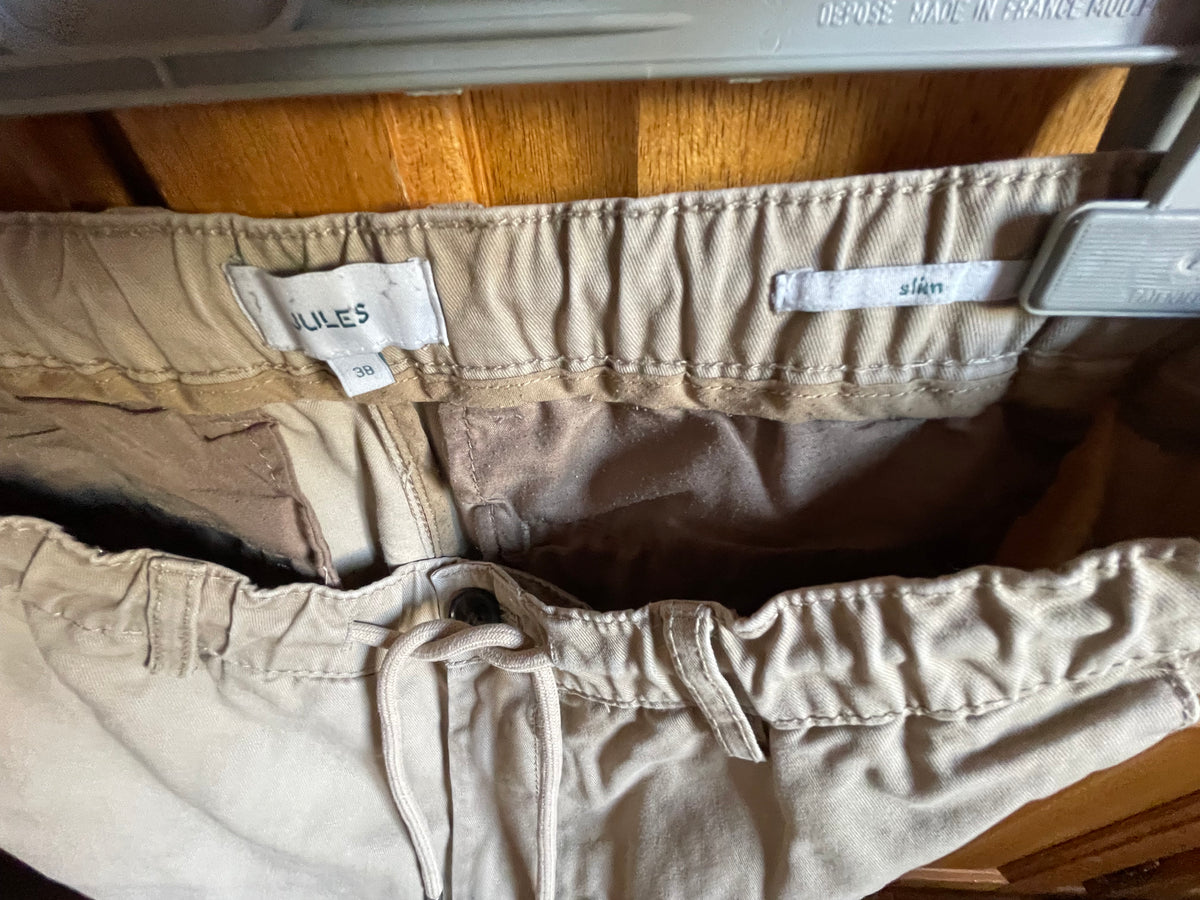 Pantalon chino bas et taille élastiqués