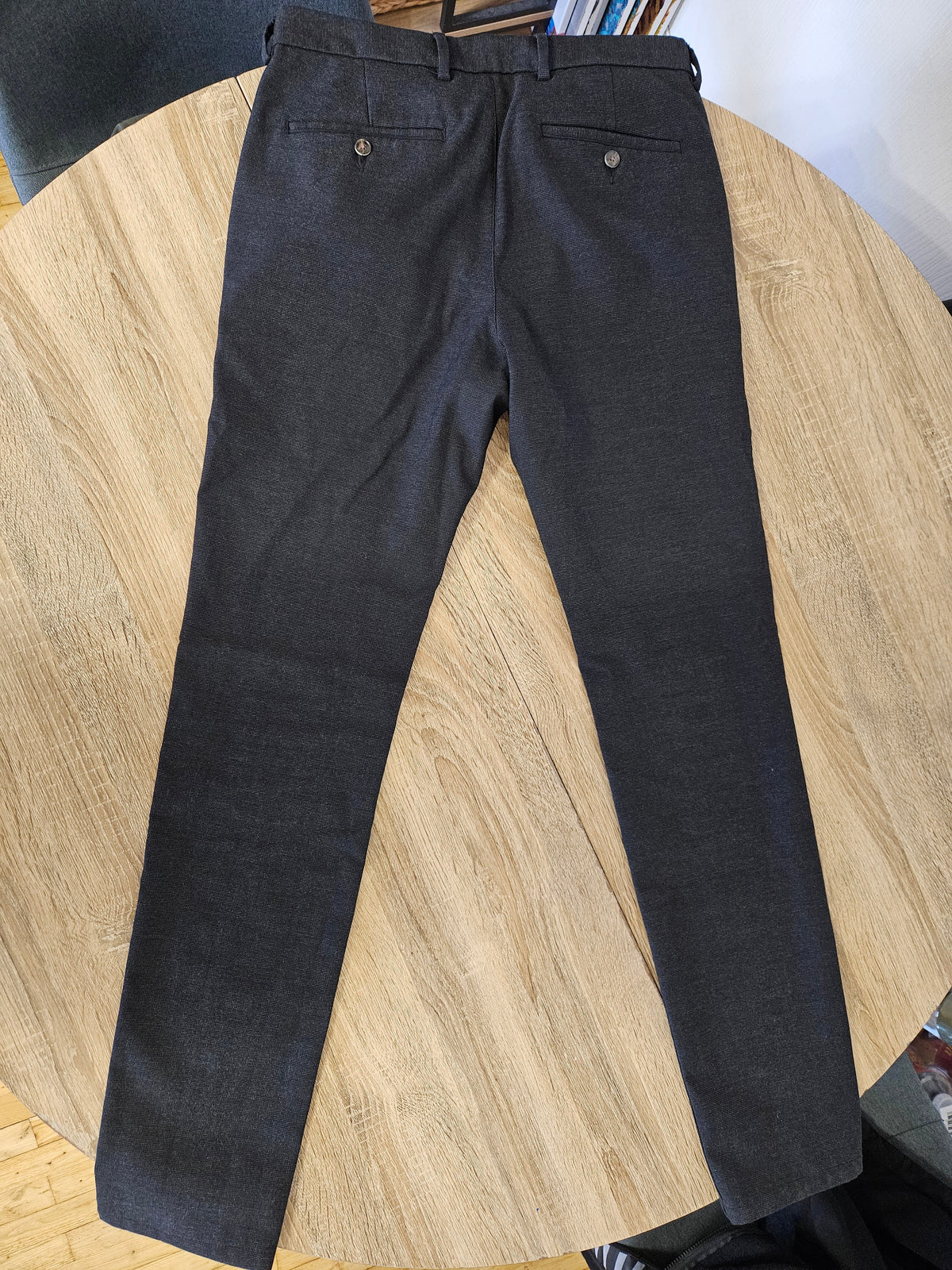 Pantalon chino slim fantaisie intérieur gratté