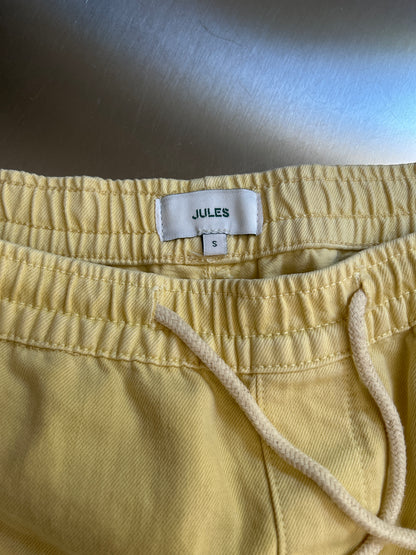 Short jaune