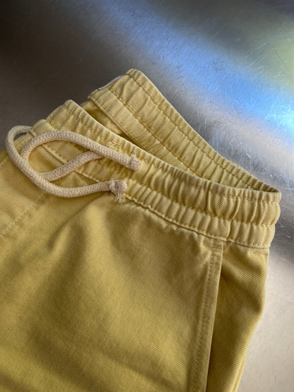 Short jaune