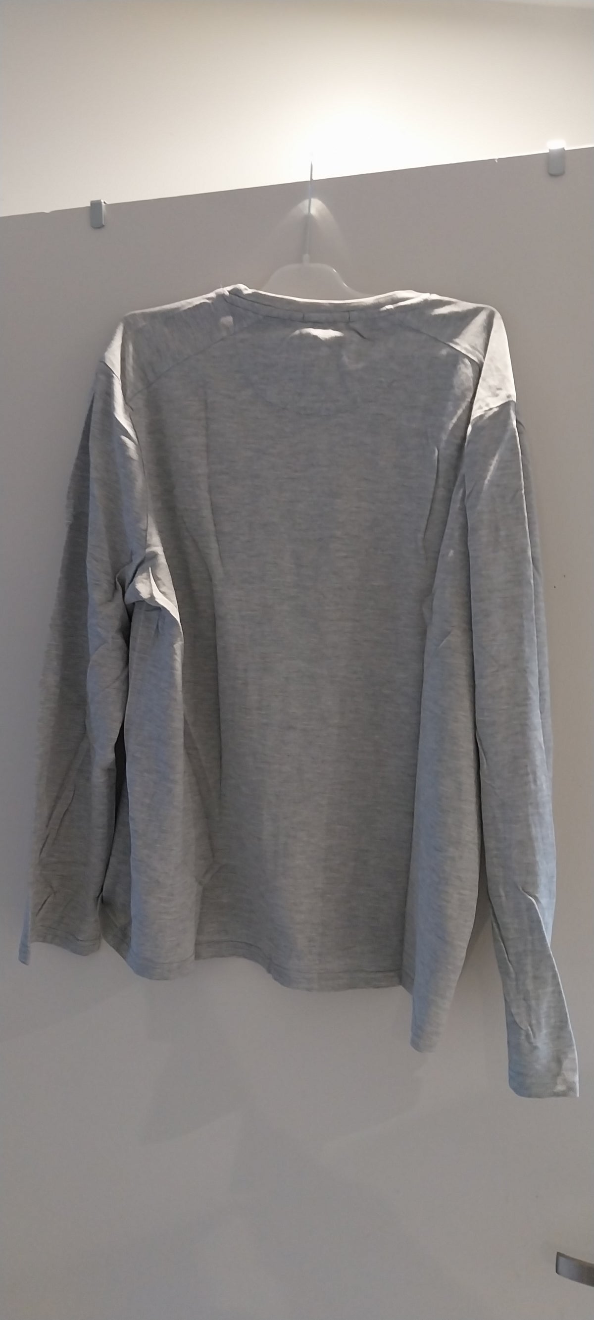 Tee shirt piqué sur poche contrastée
