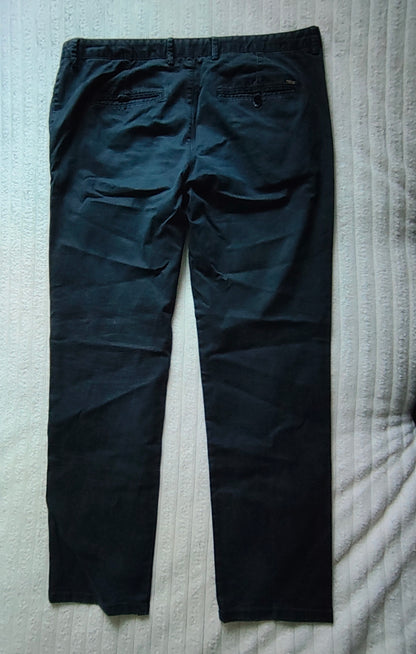 Chino bleu marine