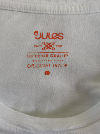 Tee shirt