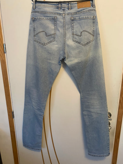 Jean straight en coton et polyester recyclés