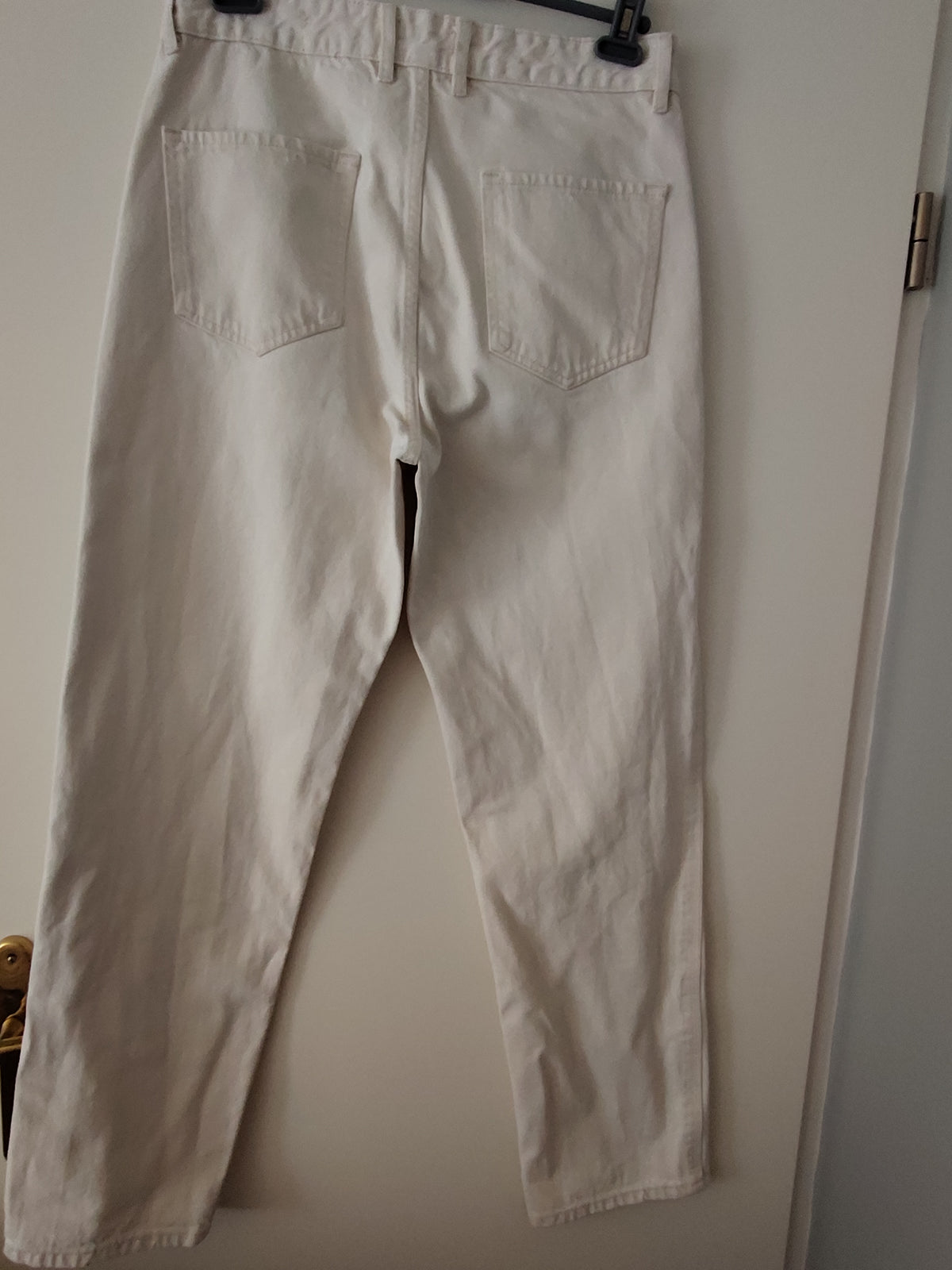 Jean loose blanc cassé taille 40 (W30 L34)