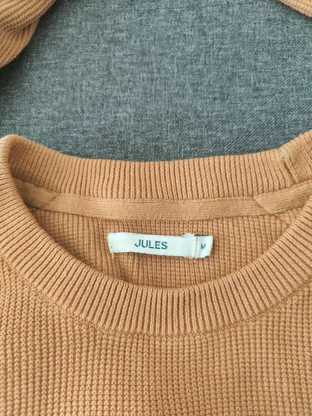 Pull à col rond et patch épaule