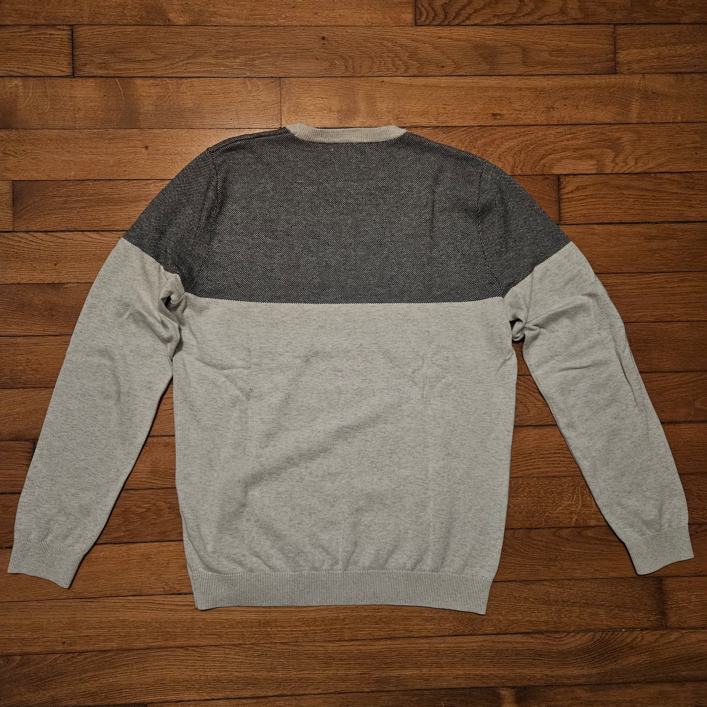 Pull col rond colorblock poche poitrine