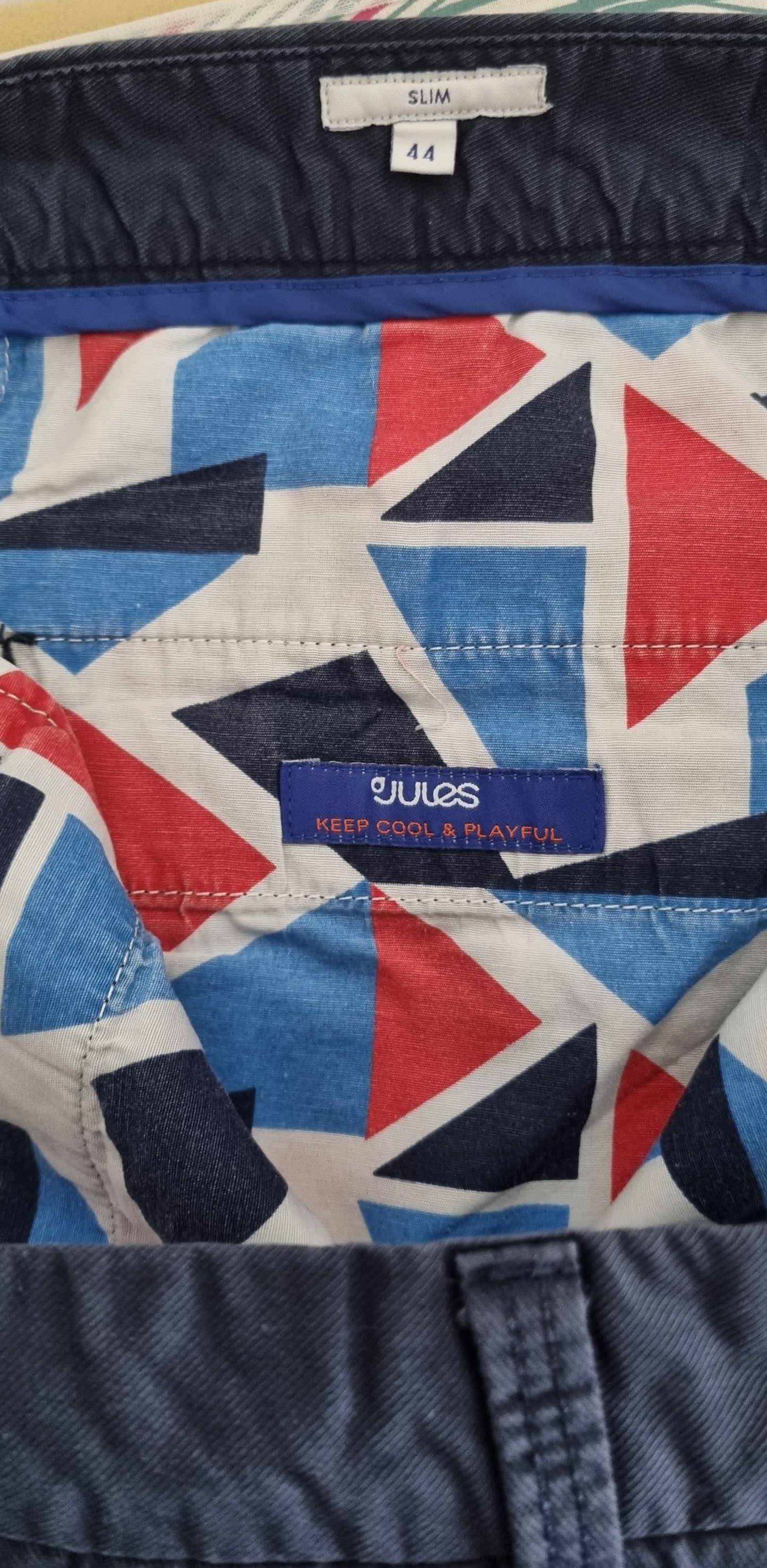 Chino slim reliéfé léger