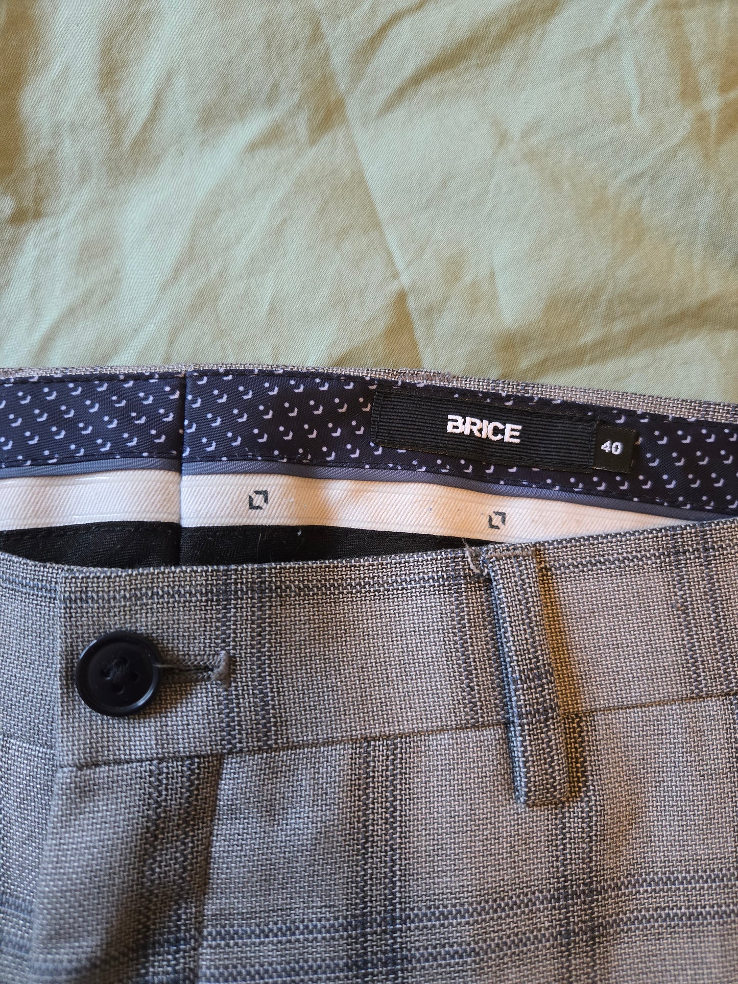 Pantalon gris carreaux bleus