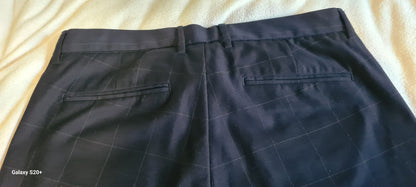 Chino à carreaux