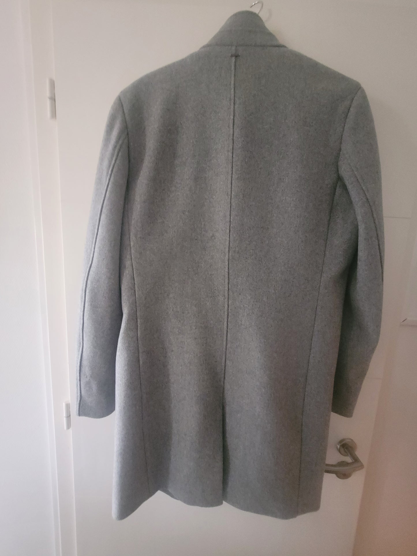 Manteau en laine col montant