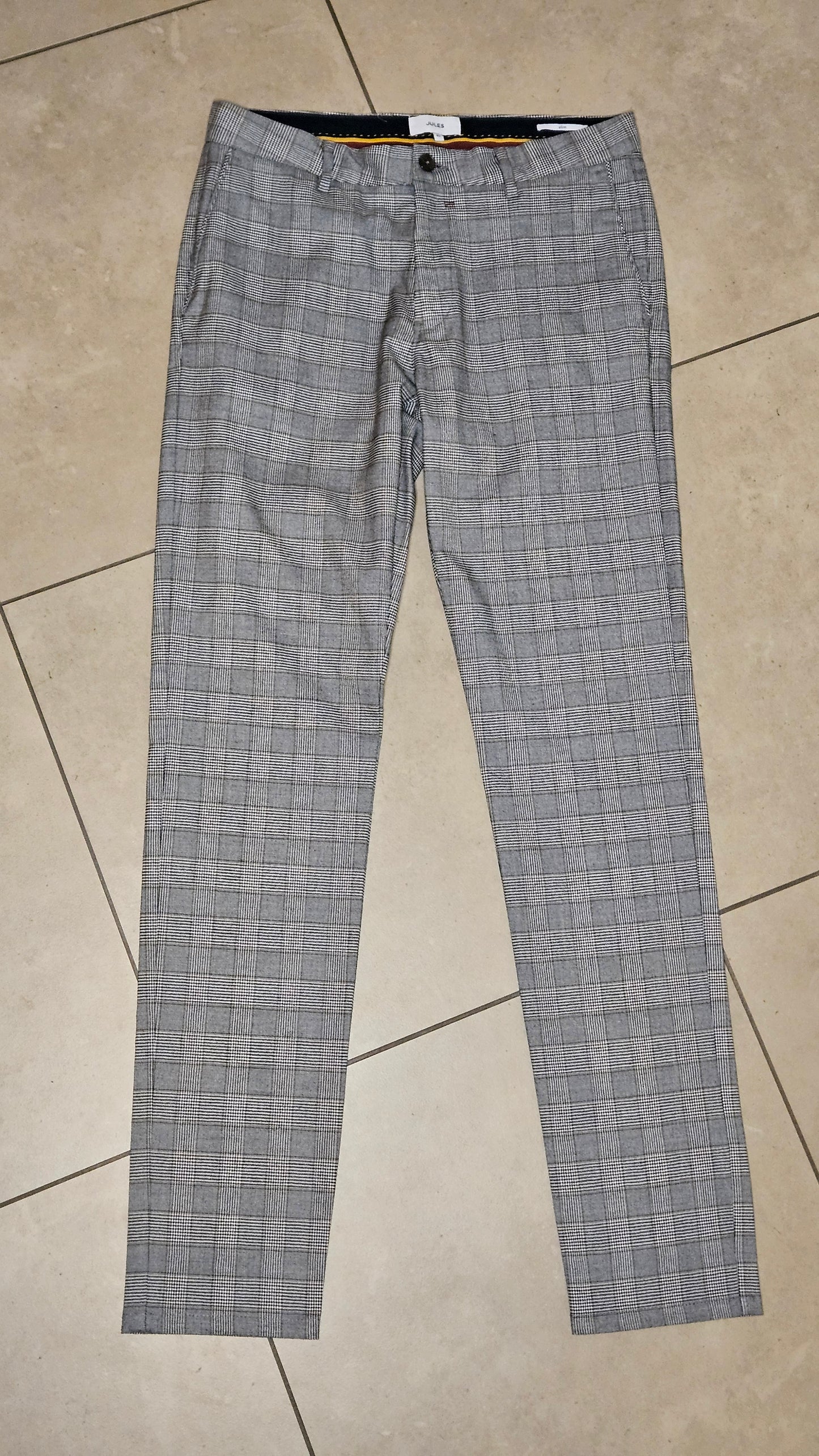 Pantalon chino à carreaux