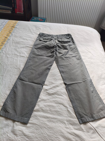 Pantalon vert-de-gris clair