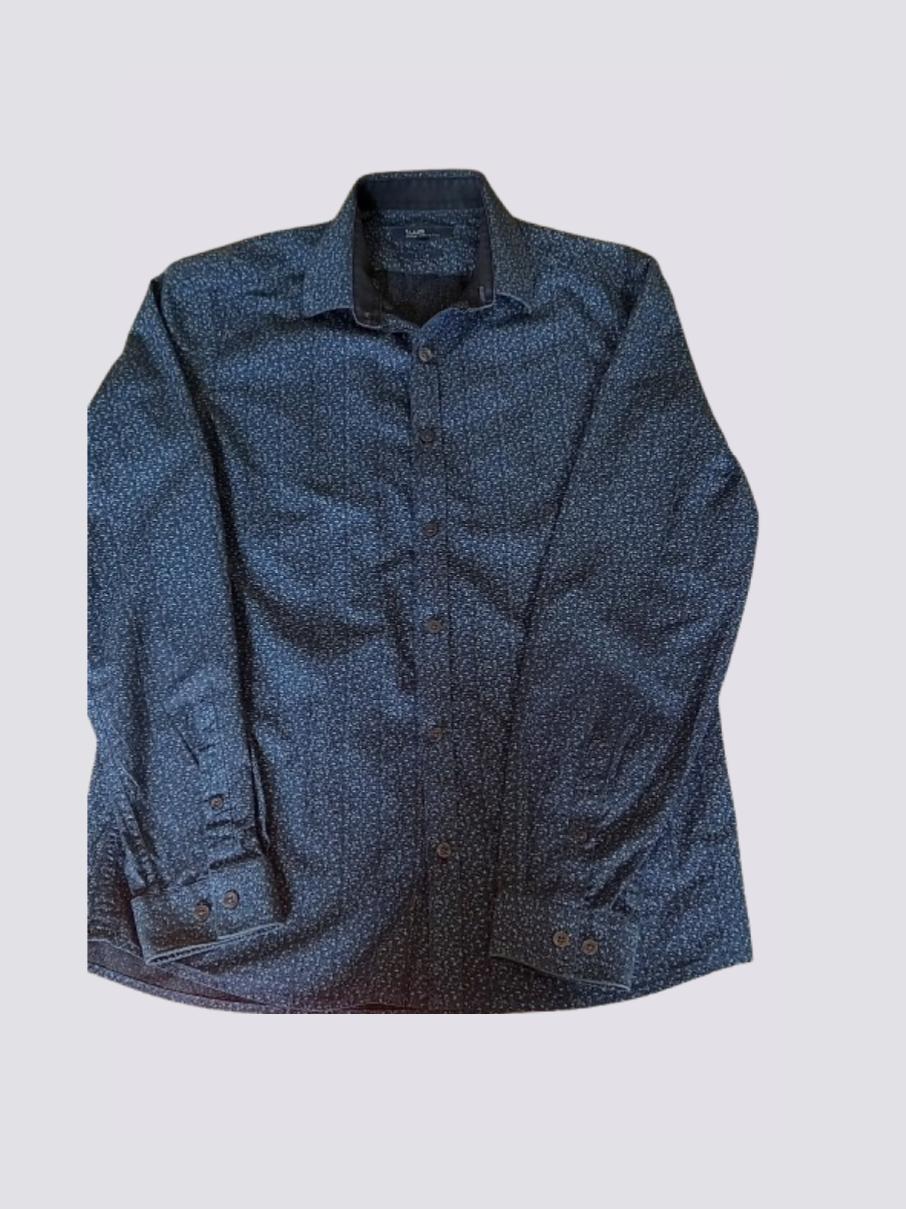 Chemise à petites fleurs bleues