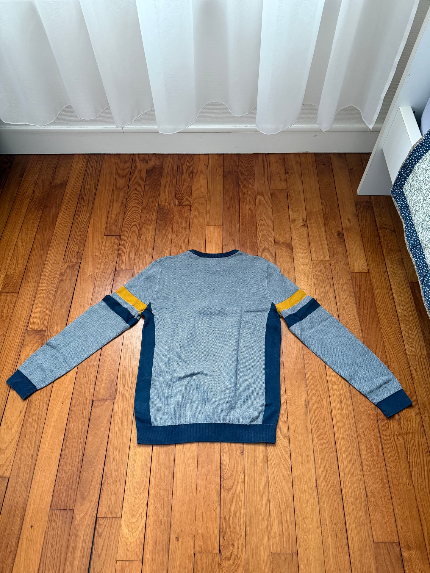 Pull col rond jacquard all-over bandes é