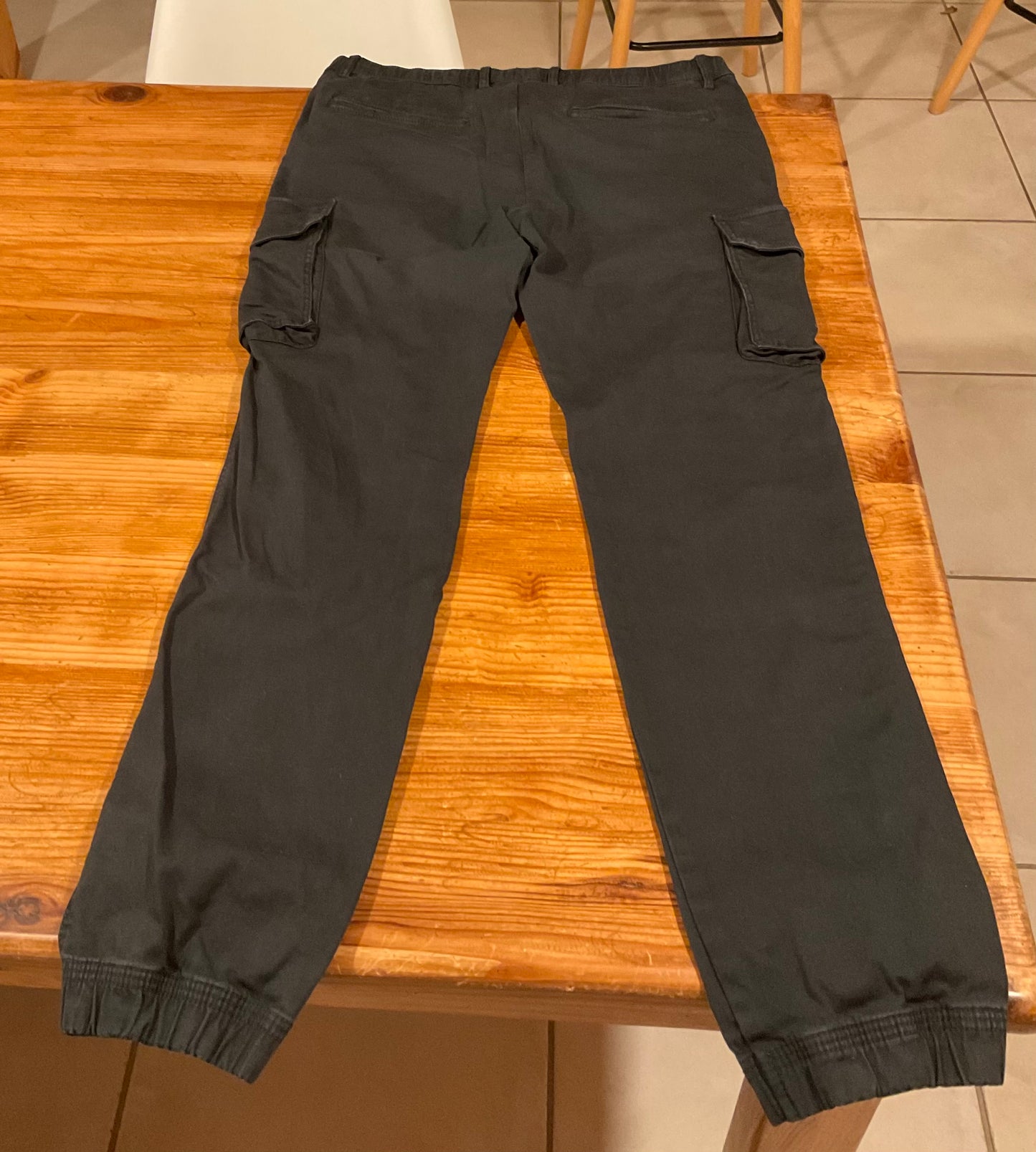 Chino forme cargo bas et taille elastiqué