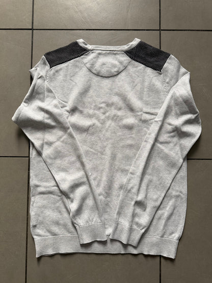 Pull fantaisie épaule