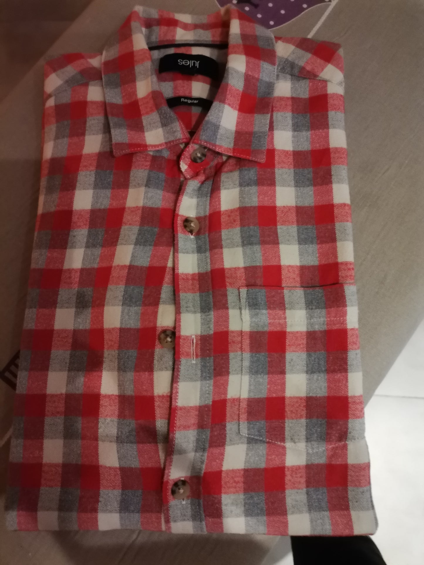 chemise à carreaux