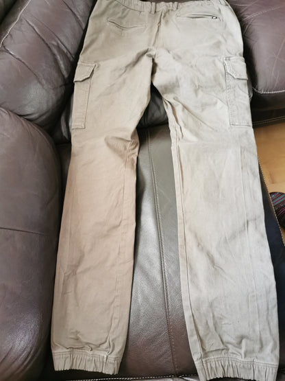 Pantalon cargo