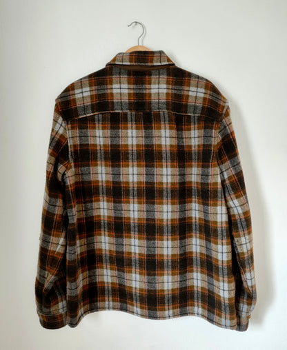 Sur chemise épaisse