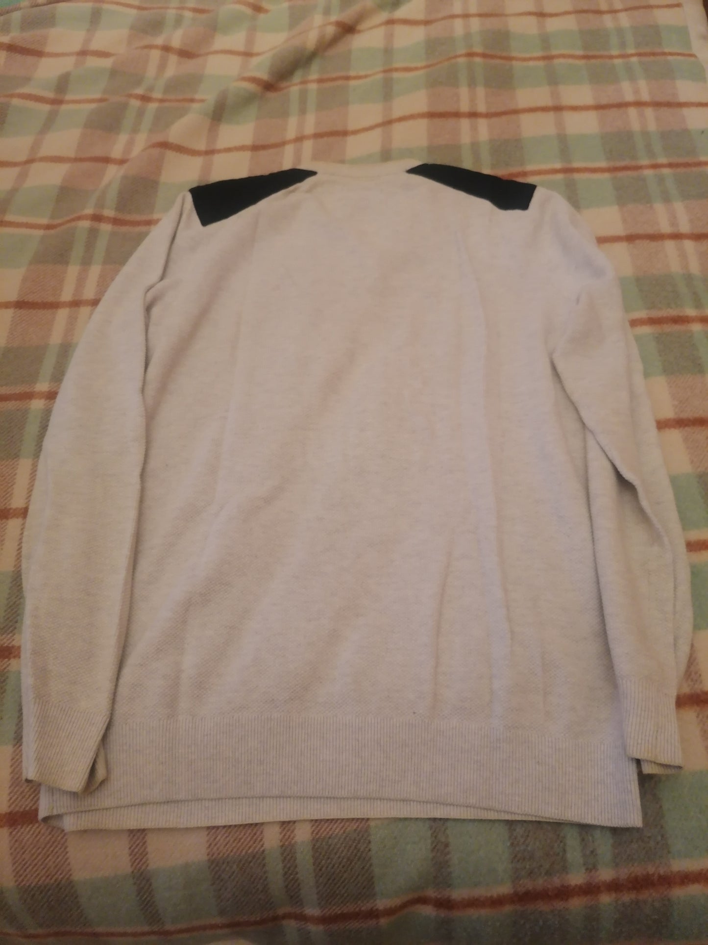 Pull col rond jeu de points