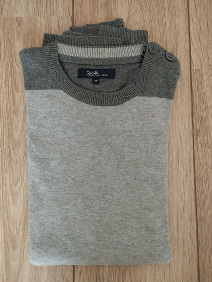 Pull col rond boutons col