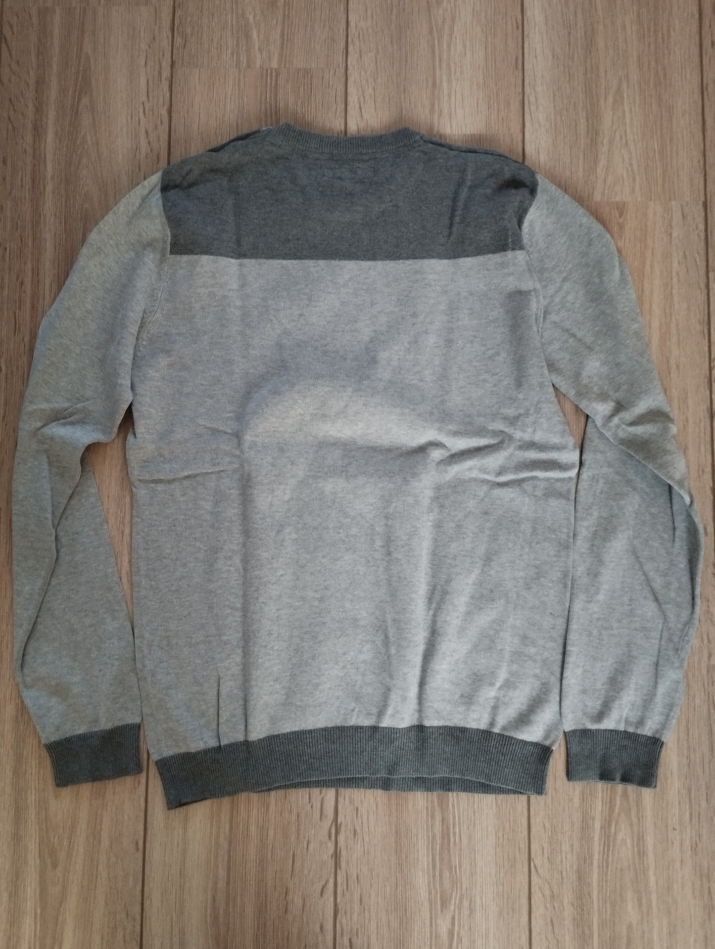 Pull col rond boutons col