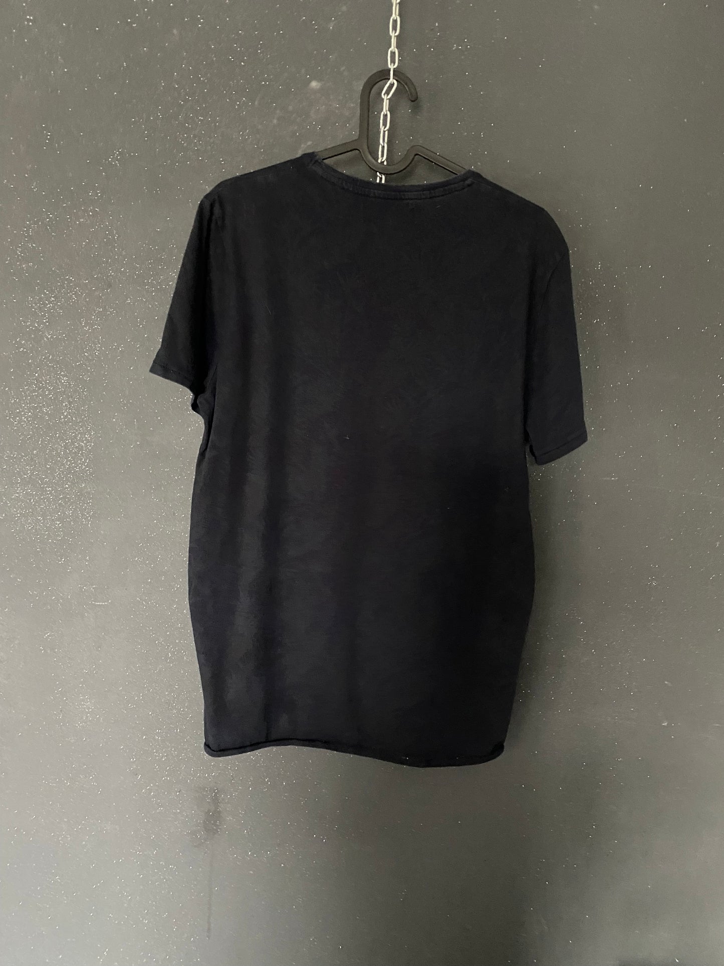 T-shirt marine motifs discrets imprimés