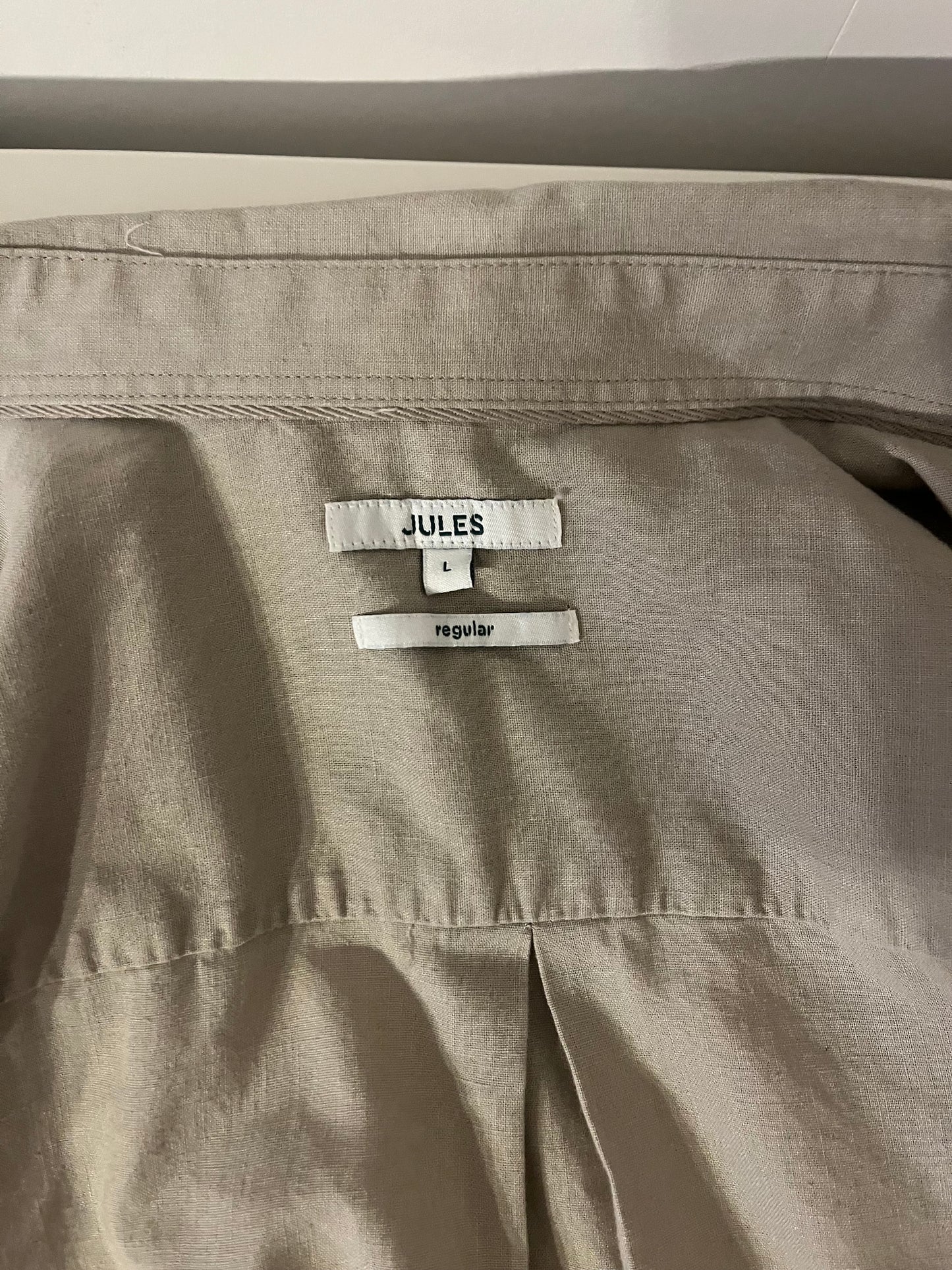 Chemise beige jamais portée