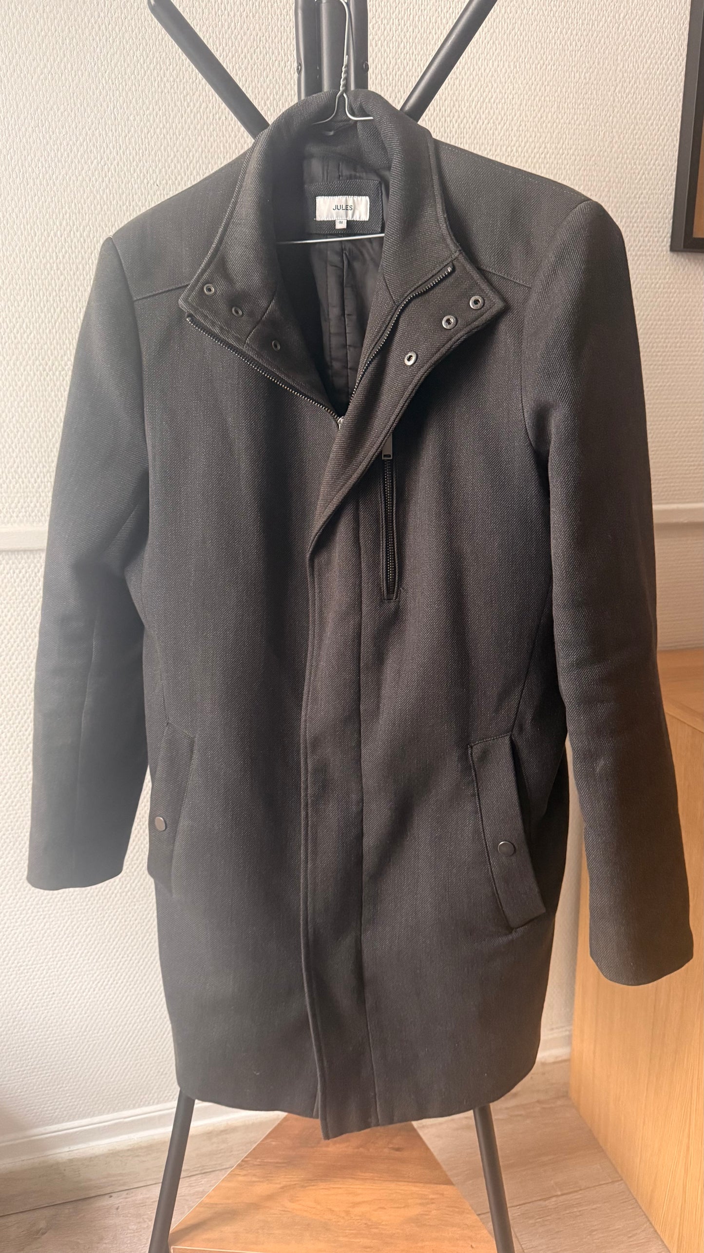 Manteau zippé col montant