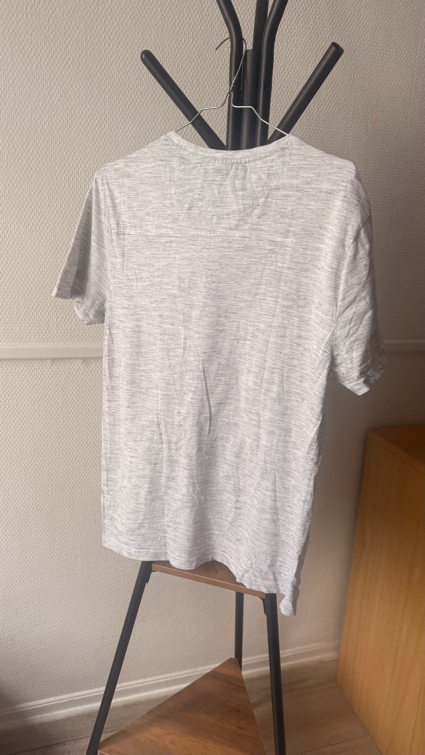 Tee shirt col tunisien