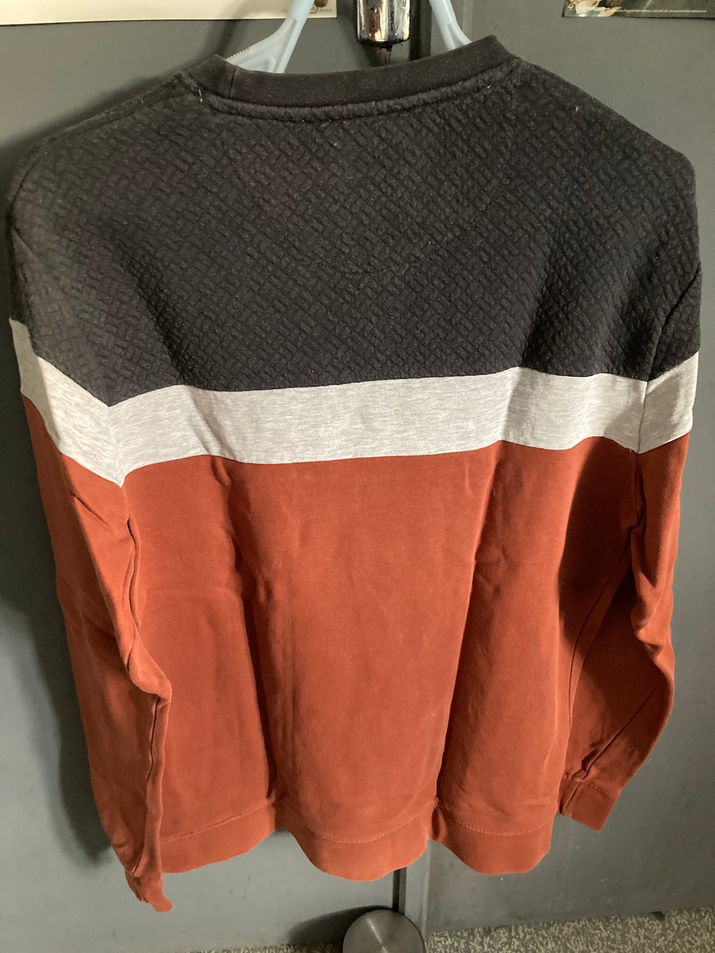 Sweat maille fantaisie colorblock