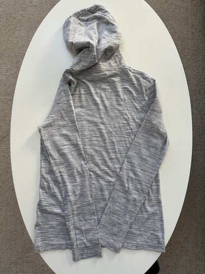 Tee-shirt capuche gris