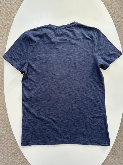 T-shirt bleu