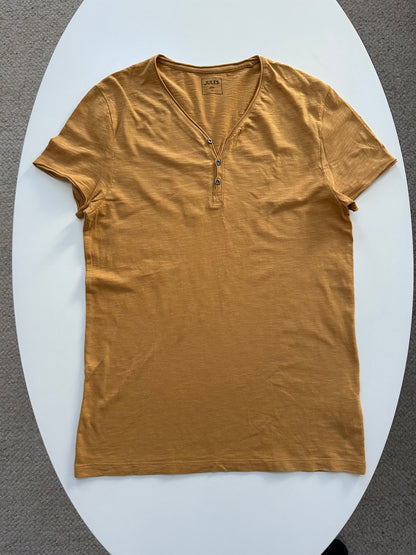 Tee shirt col tunisien matière flammée