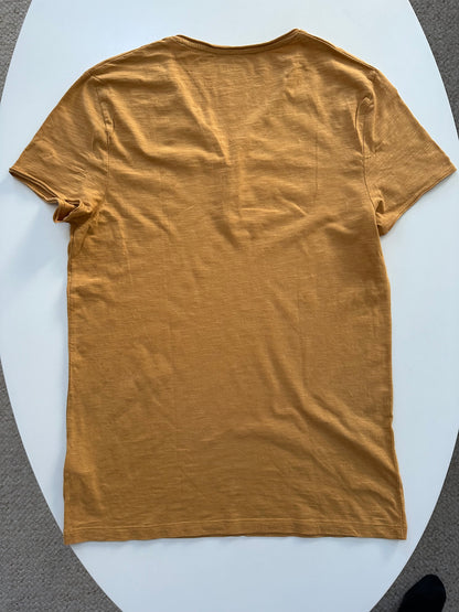 Tee shirt col tunisien matière flammée