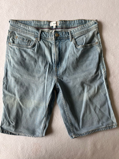 Bermuda en jean avec du coton recyclé