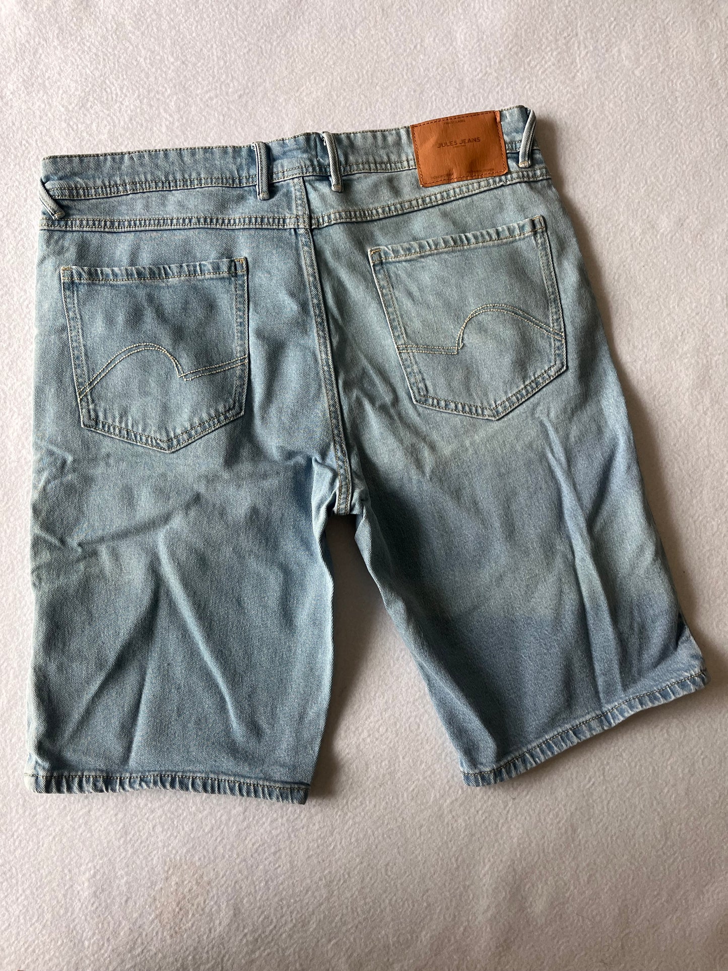 Bermuda en jean avec du coton recyclé